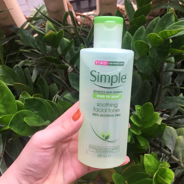 Nước hoa hồng Simple