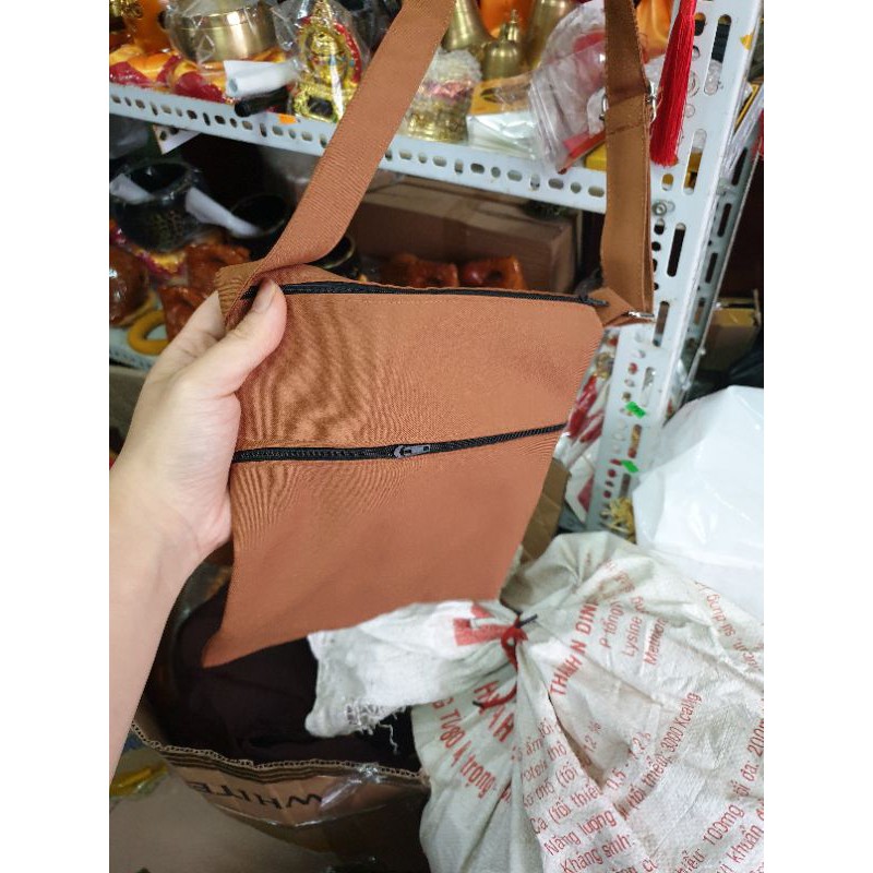 Túi mẹ con đi Chùa