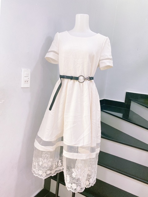 Đầm maxi màu trắng phối ren | BigBuy360 - bigbuy360.vn