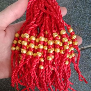 Vòng tay chỉ đỏ mix 3 bi vàng may mắn