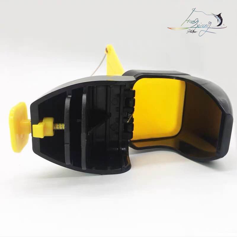 Thuyền Cá Chép hỗ trợ ném mồi đúng địa chỉ, chuyên phục vụ câu đơn, câu đài