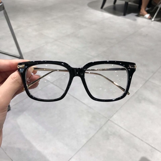 Kính gọng cận viền đen 123