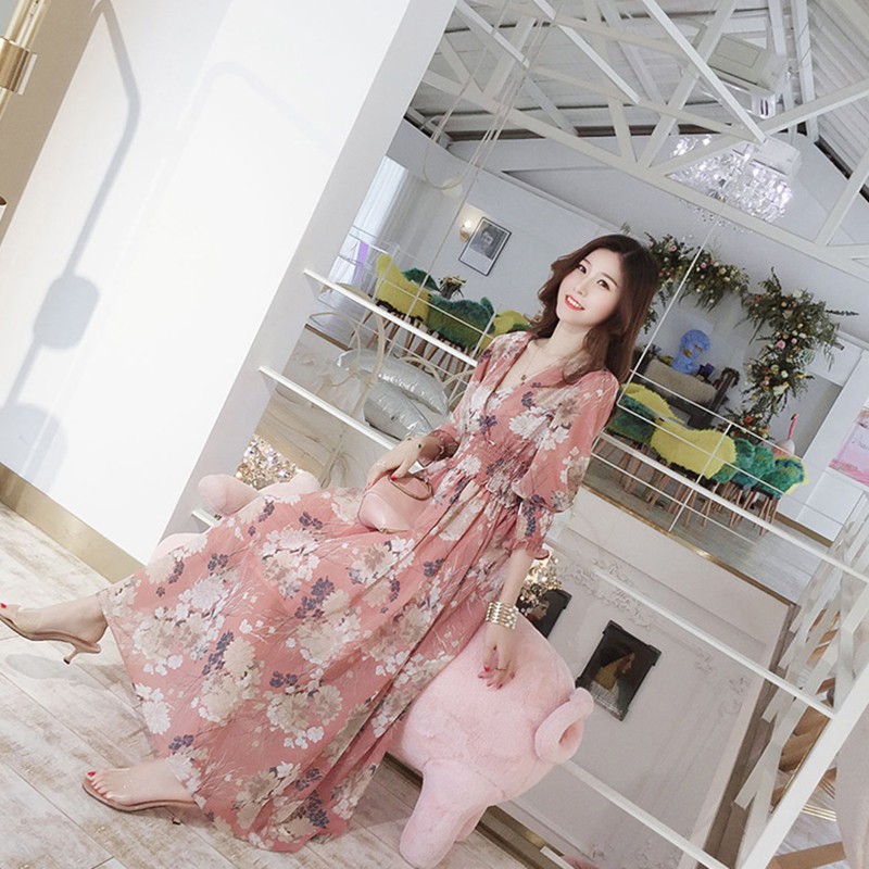 Đầm tay dài dáng rộng hoạ tiết hoa thiết kế cổ chữ V quyến rũ