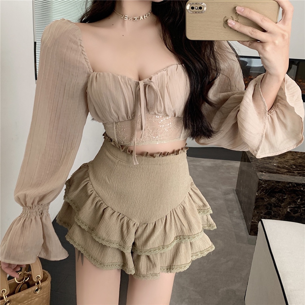 Áo croptop cổ vuông tay phồng thân phối ren hoa đính kim sa lấp lánh (hình thật trải sàn)