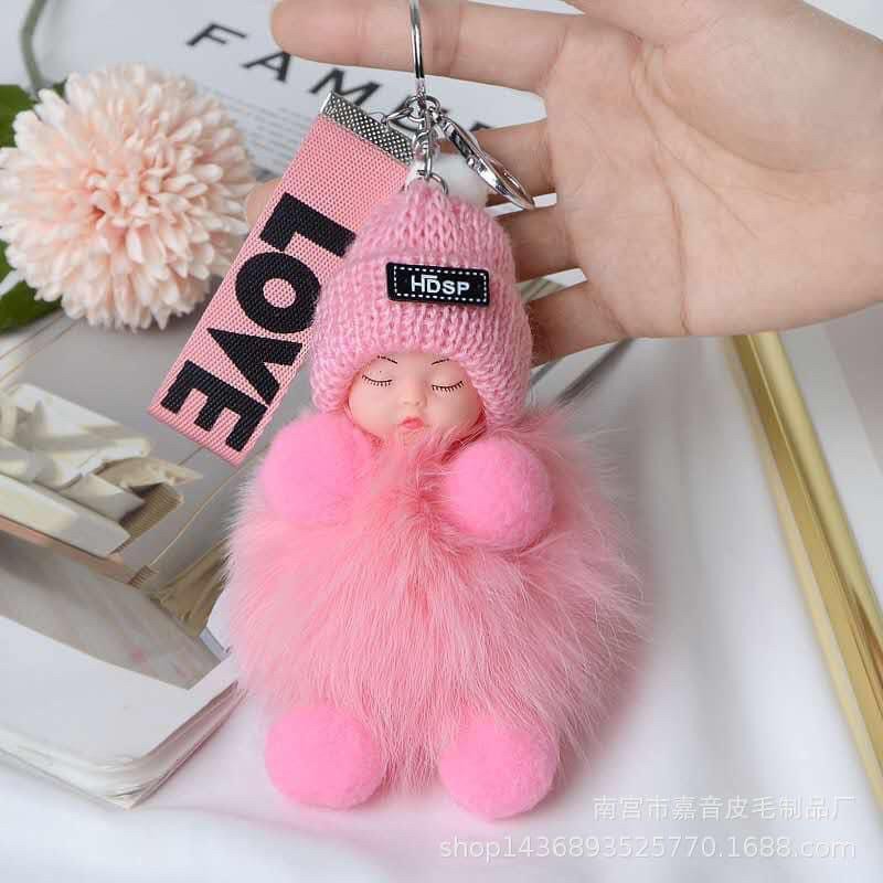 Charm cục bông treo túi hình em bé mũ len