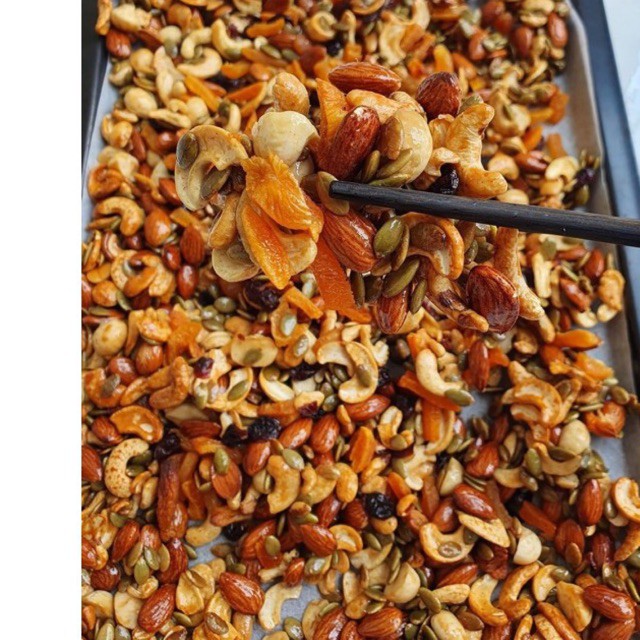 [Mã 159FMCGSALE giảm 8% đơn 500K] 500GRAM GRANOLA - NGŨ CỐC HẠT VÀ TRÁI CÂY(CÓ MẬT ONG)