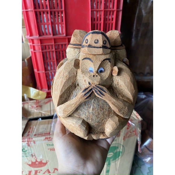 Khỉ trái dừa , khỉ 3 mặt ( ko thấy, ko nghe, ko nói)