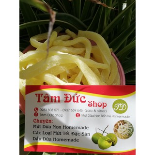 Mứt dừa non Bến Tre vị Sầu Riêng
