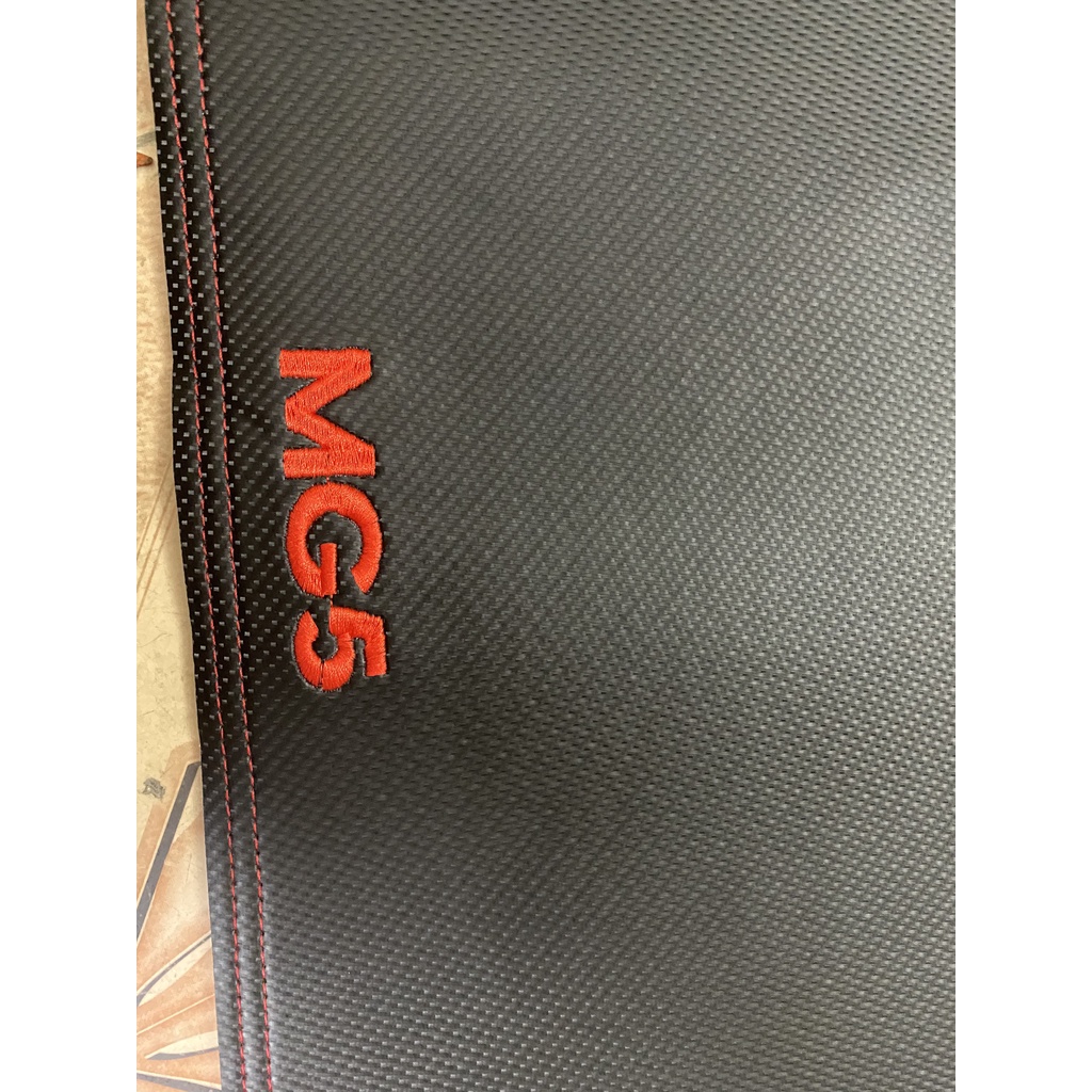 Thảm taplo da cacbon MG5