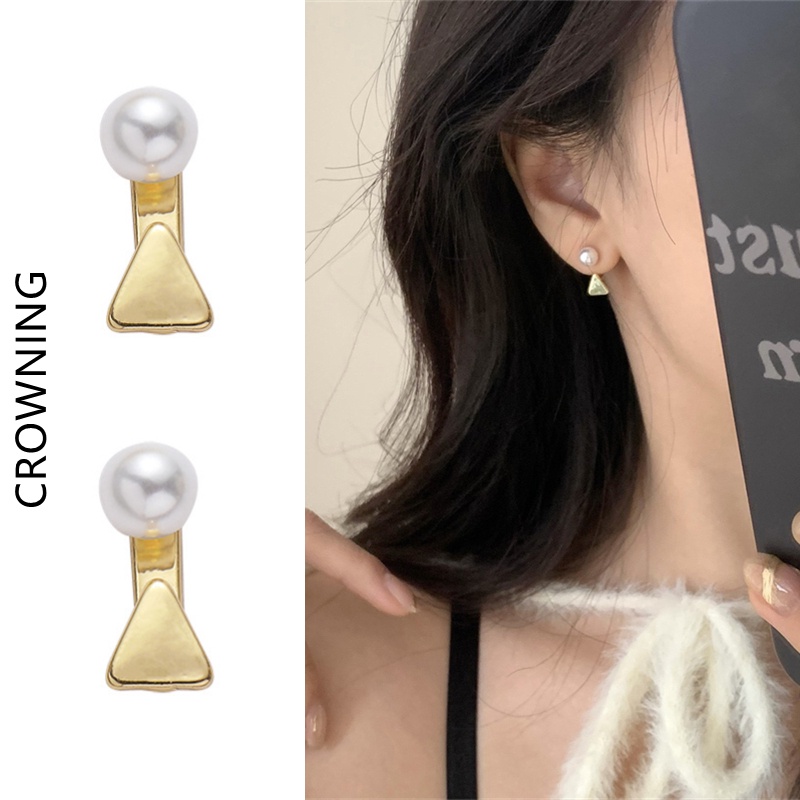 Bông Tai Mạ Bạc 925 Hình Tam Giác Đính Ngọc Trai Cao Cấp F668