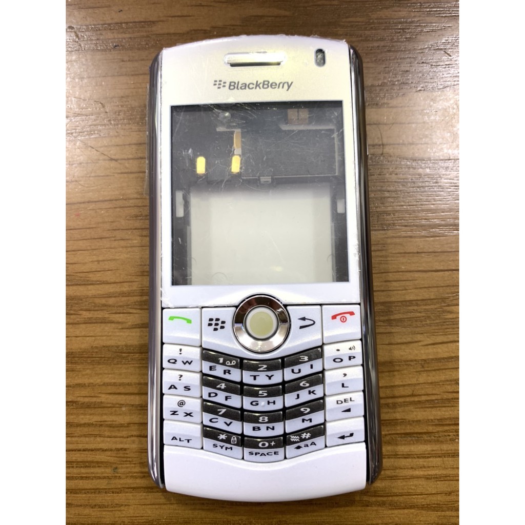 Vỏ Blackberry 8110 kèm phím camera nằm ngang