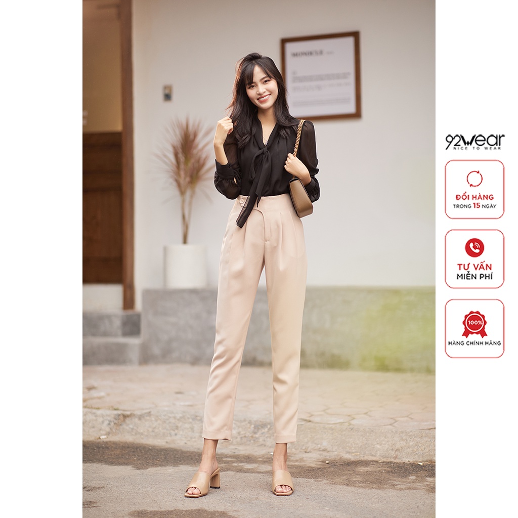 Quần âu nữ ống rộng cúc cài bên hông 92WEAR, kiểu dáng xếp ly thanh lịch, hiện đại QAA2205