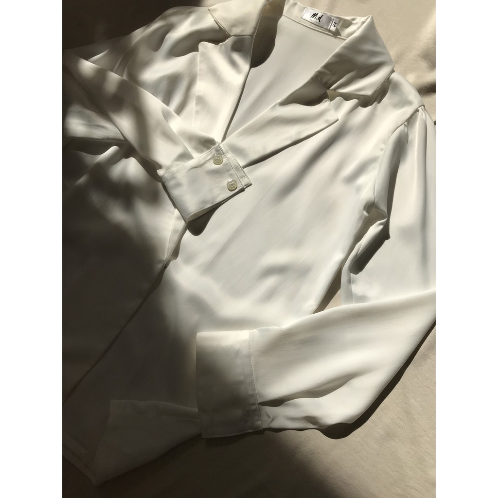 [Mã WASKT304 giảm 15% tối đa 30K đơn 99K] Áo sơ mi trắng nữ, chất áo lụa, dáng cổ vest, kiểu hàn quốc đẹp | BigBuy360 - bigbuy360.vn