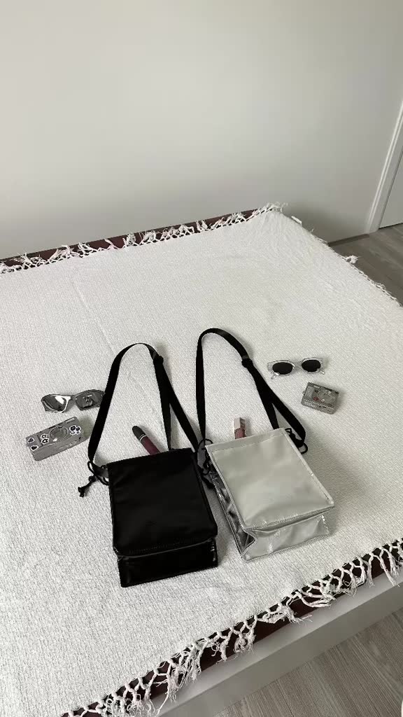 Túi đeo chéo nam nữ unisex Degrey Mini Bag Drawstring Silver - MBDS | BigBuy360 - bigbuy360.vn