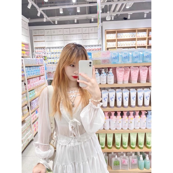 Áo khoác von tiểu thư kèm ảnh fb
