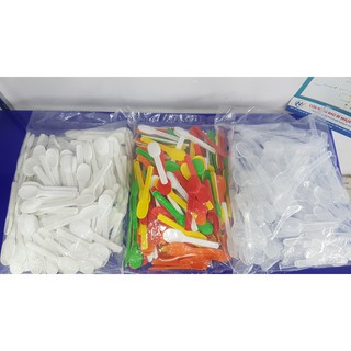 Muỗng nhựa Yogurt Thuận Lợi ( Tuyệt đối không sử dụng nhựa tái chế )