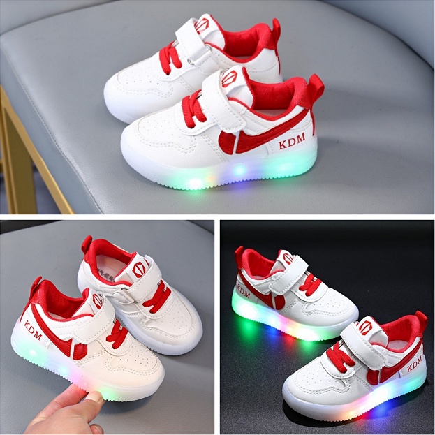 SUGE Giày Sneaker Đế Mềm Chống Trượt Thoáng Khí Có Đèn LED Cho Bé