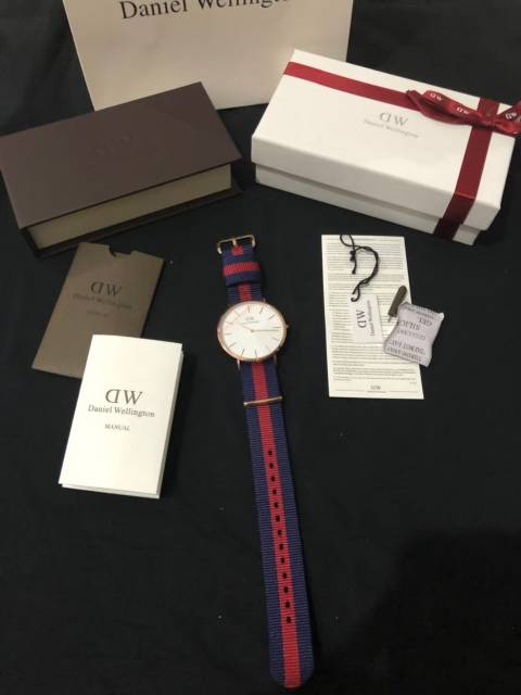 (Hàng Mới Về) Phấn Má Hồng Daniel Wellington Cổ Điển 36 + 40mm