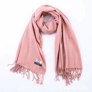 Khăn quàng cổ fasshion cho mùa đông năm nay đã về rồi nhé các tình yêu . Đủ ấm cho các anh chị đi chơi rồi nhé ❗️❗️❗️❗️