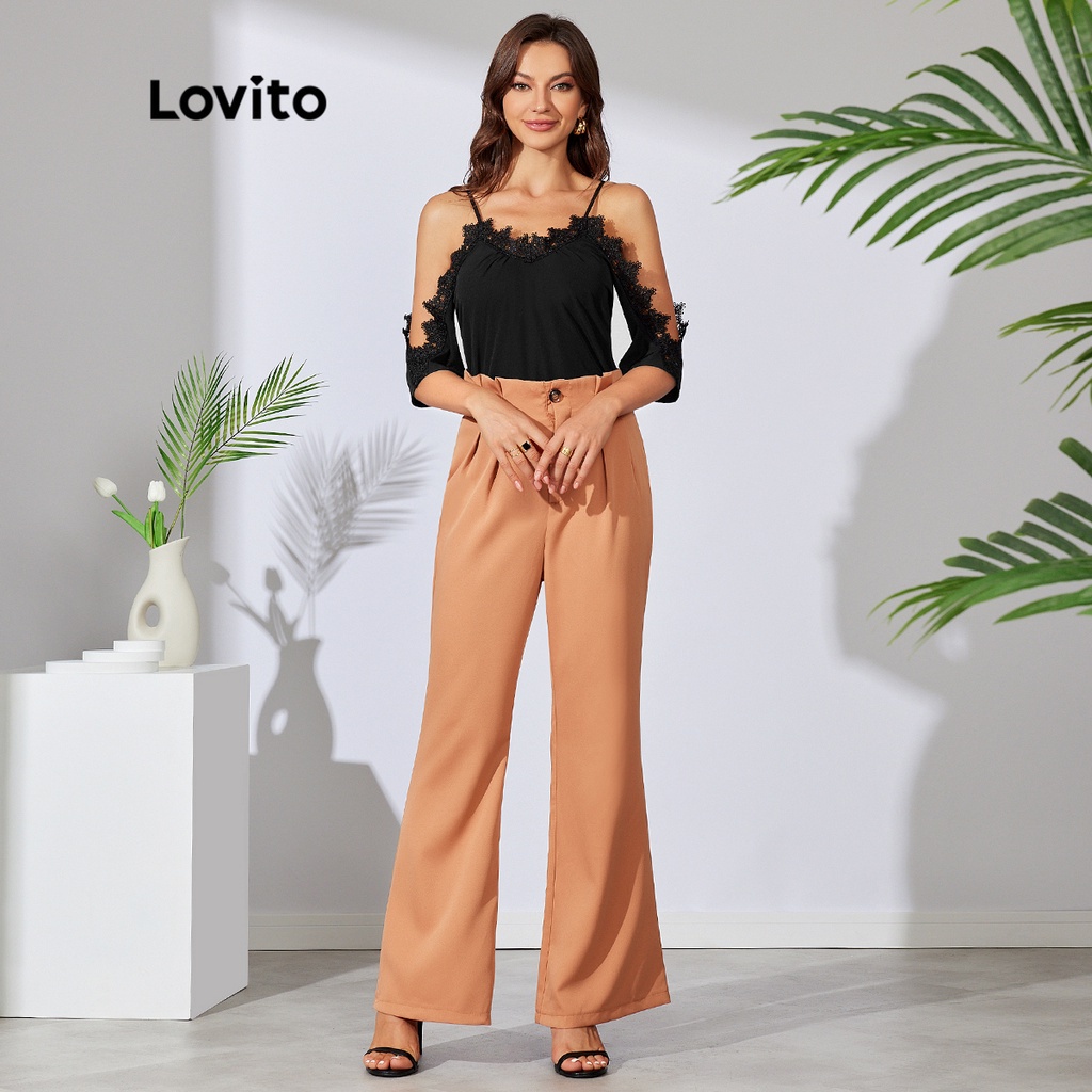 Áo kiểu Lovito hở vai phối ren màu trơn tương phản thanh lịch L30LD083 (màu đen)