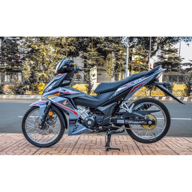 Tem Winner GTR Xám Xi Măng - Tặng Logo