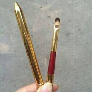 Cọ đánh son môi