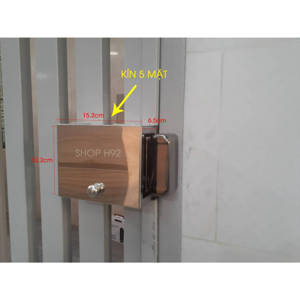 Hộp inox che mưa cho khoá cổng