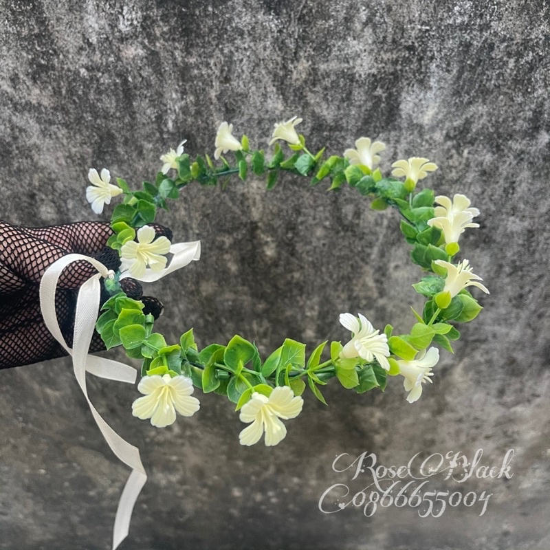 ( Ảnh mẫu đeo cuối) vòng hoa kỉ yếu lá đơn giản mà xinh xắn mã Gt-8