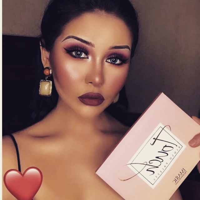 Kitty Lê Cosmetic- Makeup