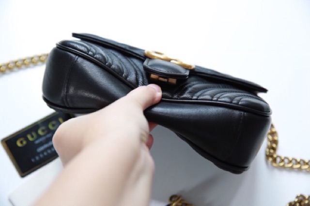 Túi đeo W366-22 dây tag vàng fullbox đẹp da lì