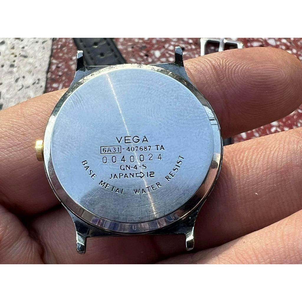 Đồng hồ nữ Vega chính hãng japan mới 95%. size 30mm dây da lên tay rất đẹp