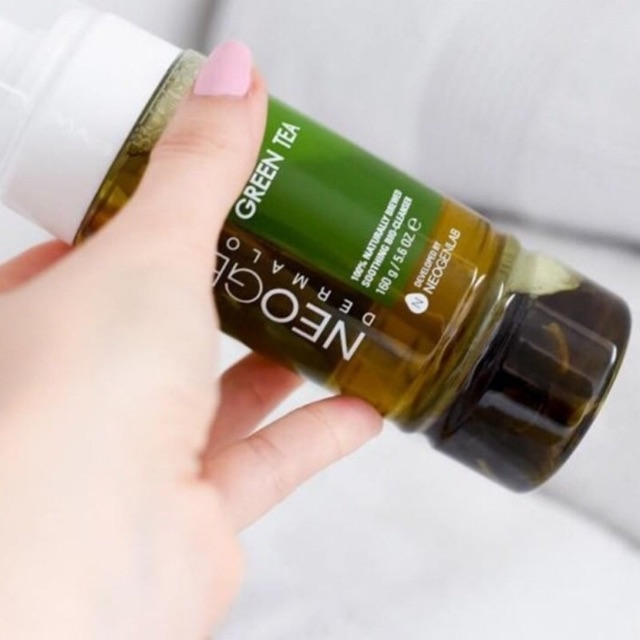 Sữa rửa mặt Fresh Green Tea Foam Cleanser 150ml
