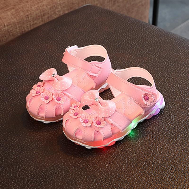 Giày sandal phối nơ hoa có đèn LED xinh xắn dành cho bé gái