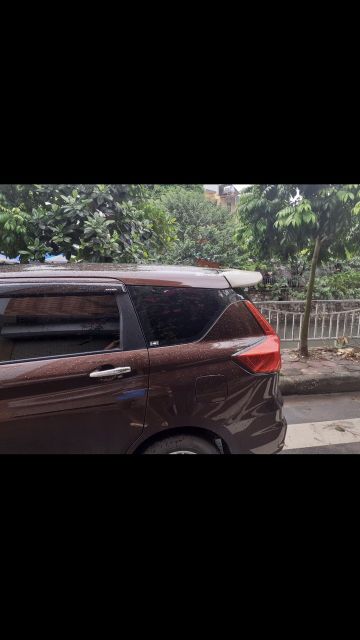 Đuôi gió có đèn xe Suzuki Ertiga 2019 - 2021