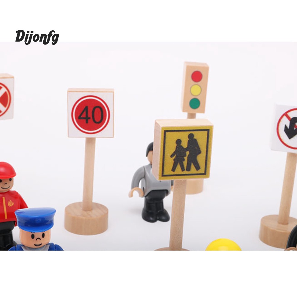 Bộ 10 mô hình biển báo giao thông có giá đỡ bằng gỗ làm đồ chơi rèn luyện cho trẻ