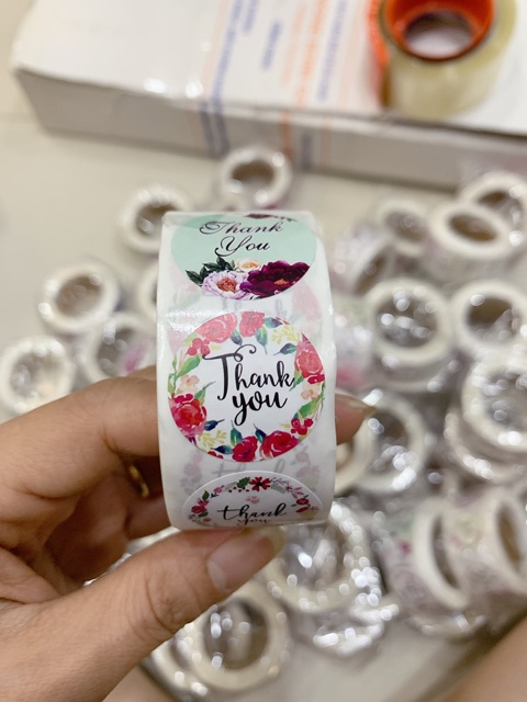 Cuộn giấy tem dán thank you ai cũng cần