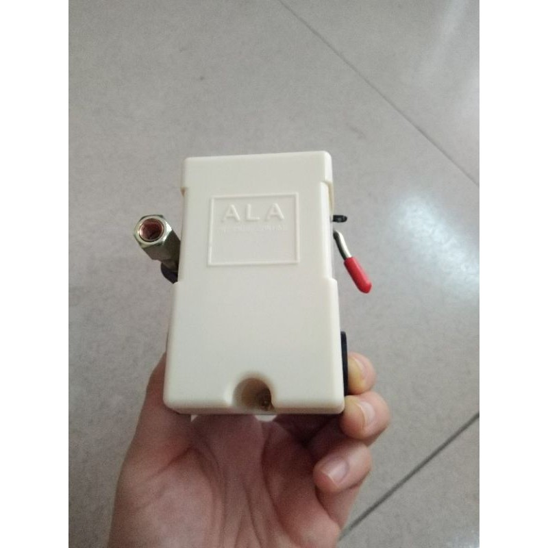 Rơ le đài loan máy nén khí