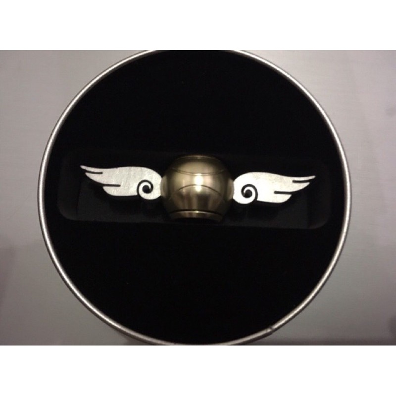 Con quay mô phỏng quả cầu snitch phim Harry Potter Kèm Hộp Thiếc làm quà tặng