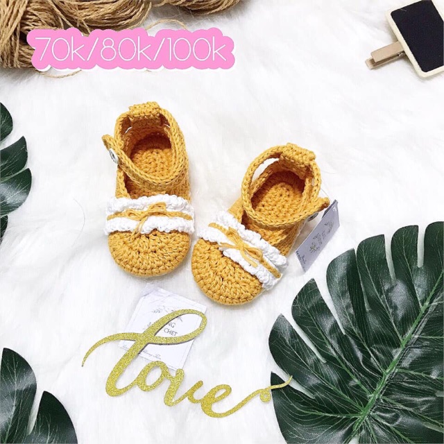 Giày len vàng xinh cho bé 🧶🧶