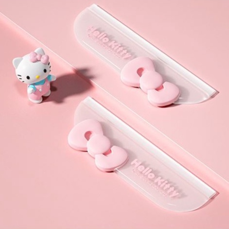 Set 2 Tấm Che Mưa Họa Tiết Hoạt Hình Dễ Thương Gắn Kính Chiếu Hậu Xe Hơi