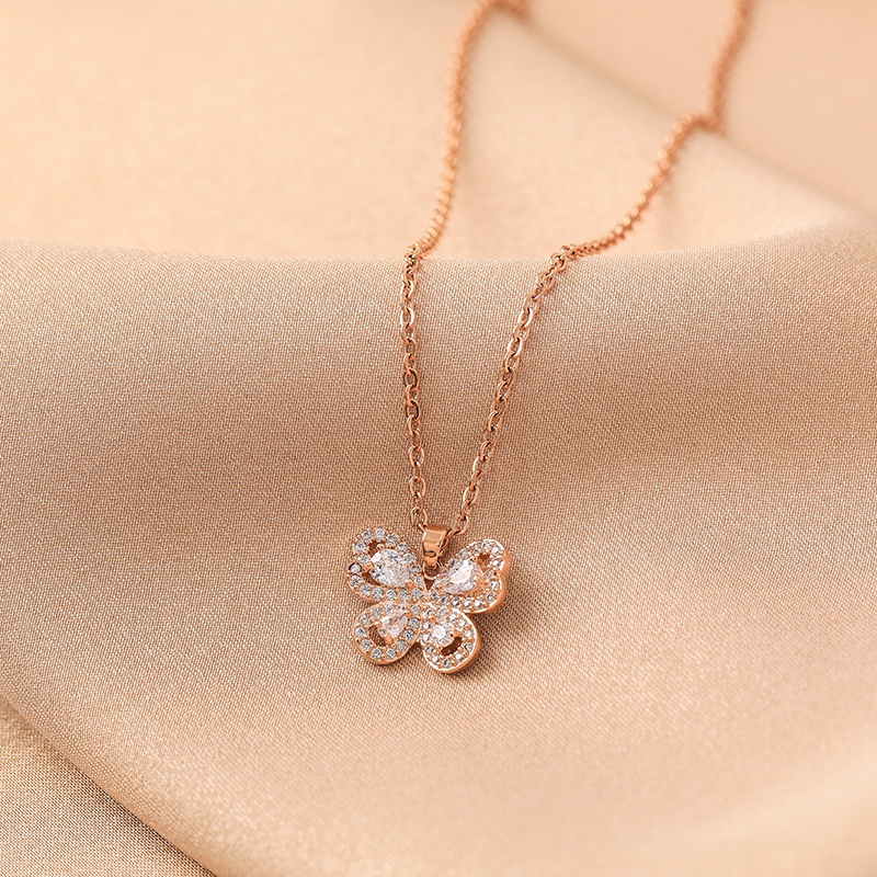 Dây Chuyền Mặt Hình Bướm Lãng Mạn Mạ Vàng 18K Đính Kim Cương Không Mạ Vàng