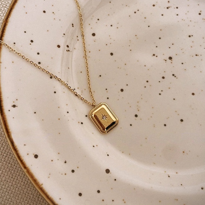 Dây Chuyền Ngắn Bằng Thép Titan Chất Lượng Cao Đơn Giản Hình Ngôi Sao Chân Dung Hoa Hồng Phong Cách retro Pháp Cho Nữ