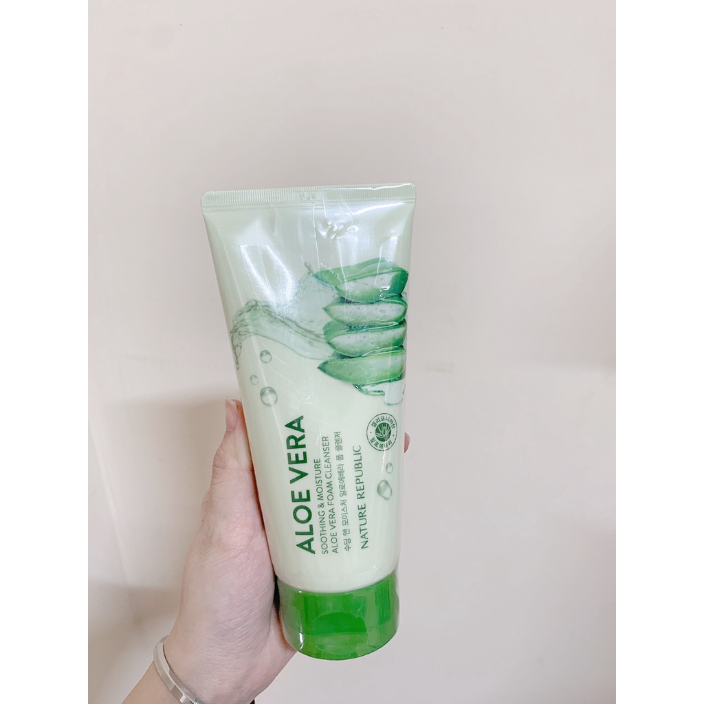 Sữa rửa mặt Lô Hội NATURE REPUBLIC Soothing &amp; Moisture Aloe Vera Foam Cleanser 150ml