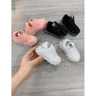 Giầy thể thao bé trai/bé gái