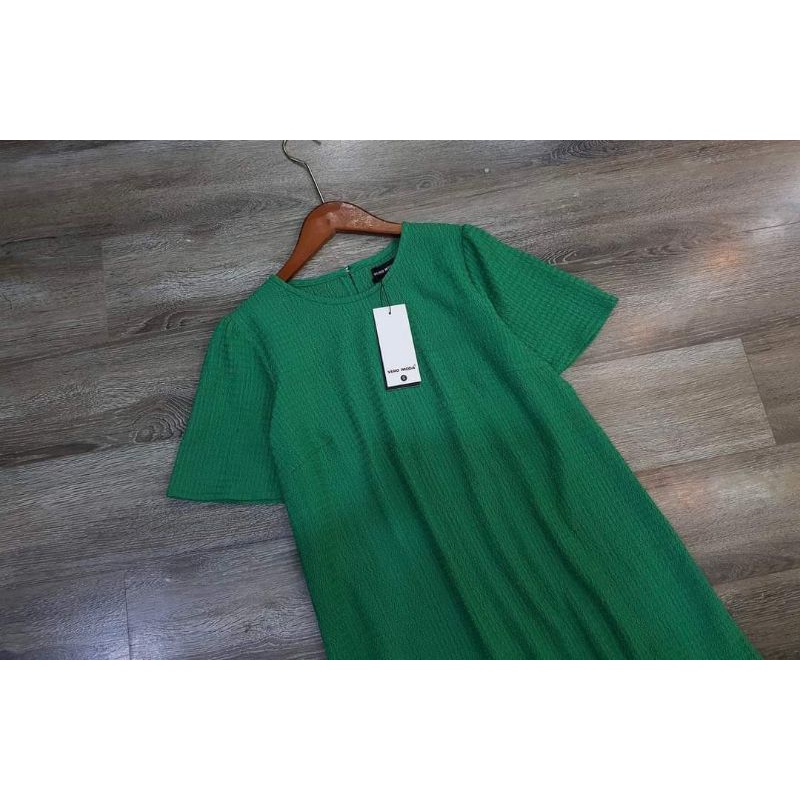 Váy xòe đuôi cá VERO MODA vải dập phồng