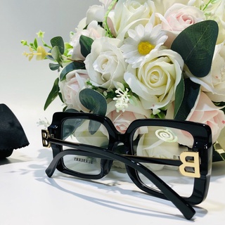 Kính Burberry