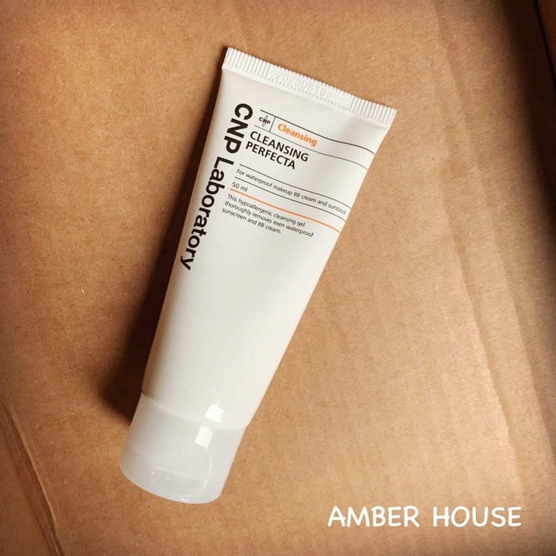 Tẩy trang siêu thích CNP dạng sữa