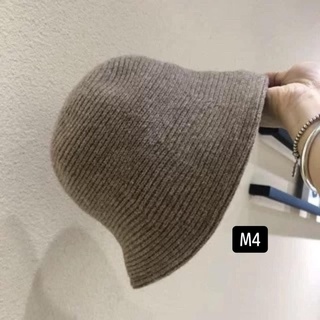Mũ vành tròn len