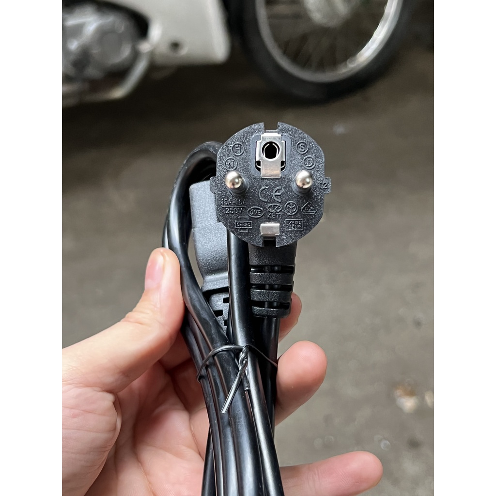 Dây sạc AC100-240v cho loa kéo