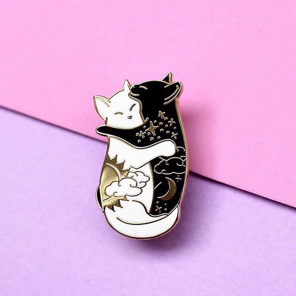 YOML✔Cute Black White Hugging Cat Enamel Brooch Pin Denim Jacket Collar Badge Gift